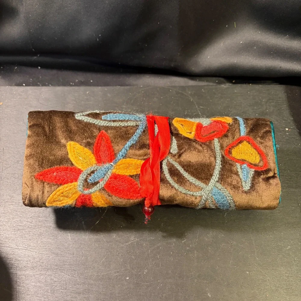 Vintage Brown Velvet Embroidered Floral Jewelry Roll Travel Organizer Case